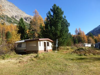 Der Mietwohnwagen Bellavista verfügt über ein grosszügiges, beheiztes Vorzelt – ideal für gemütliche Aufenthalte zu jeder Jahreszeit.