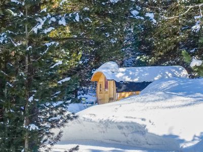 Schlaffass als Mietunterkunft auf dem Campingplatz Morteratsch